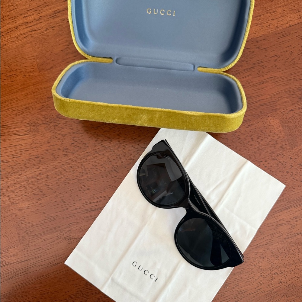 Gucci Black Sunglasses with Velvet Case